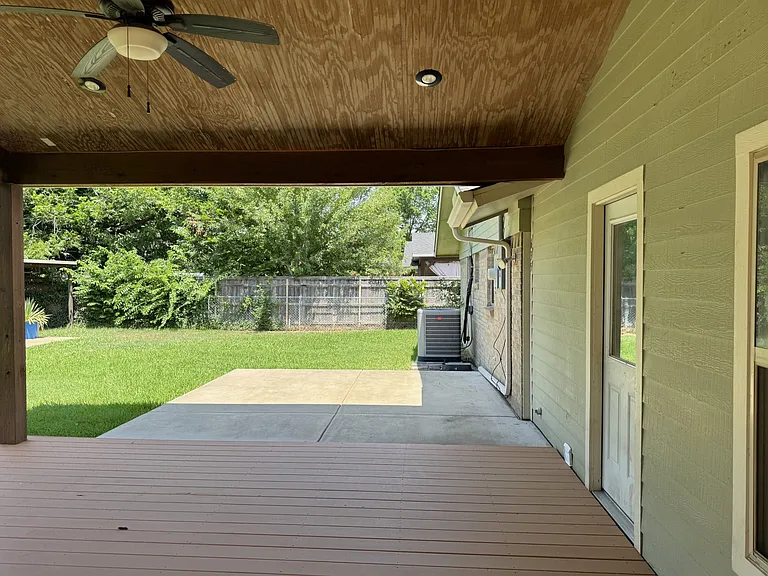 635 Pine St — Photo 16