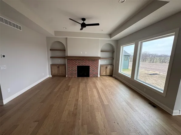 1637 22nd Ave SE, Altoona, IA 50009