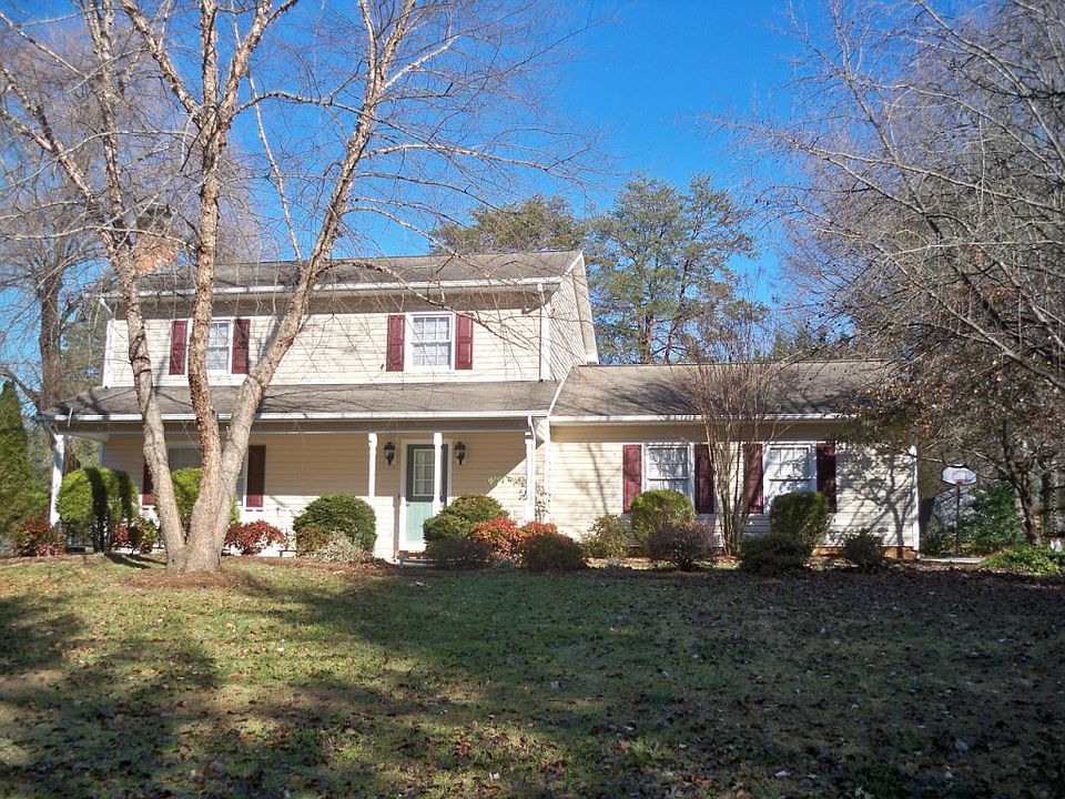 2nd image of 904 Plantation Dr