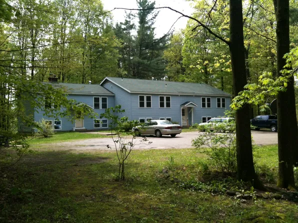 149 Woodland Dr APT 3, Bristol, VT 05443