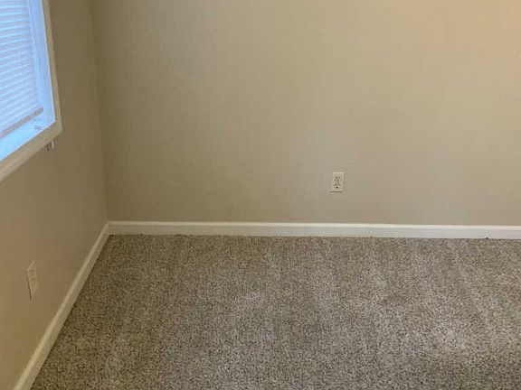 4th image of 1511 W Knollwood Cir