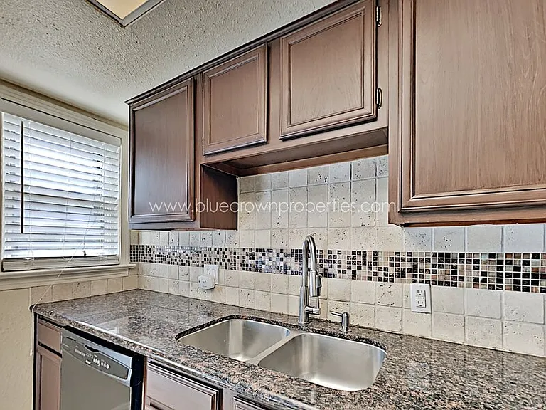 6491 Bordeaux Ave — Photo 6