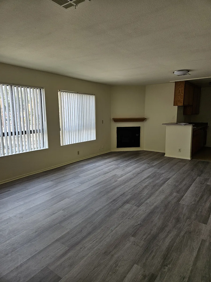 Photo 2 of 5 - 3020 Rowena Ave #1 - Los Angeles, CA Building Photo - 3020 Rowena Ave #1