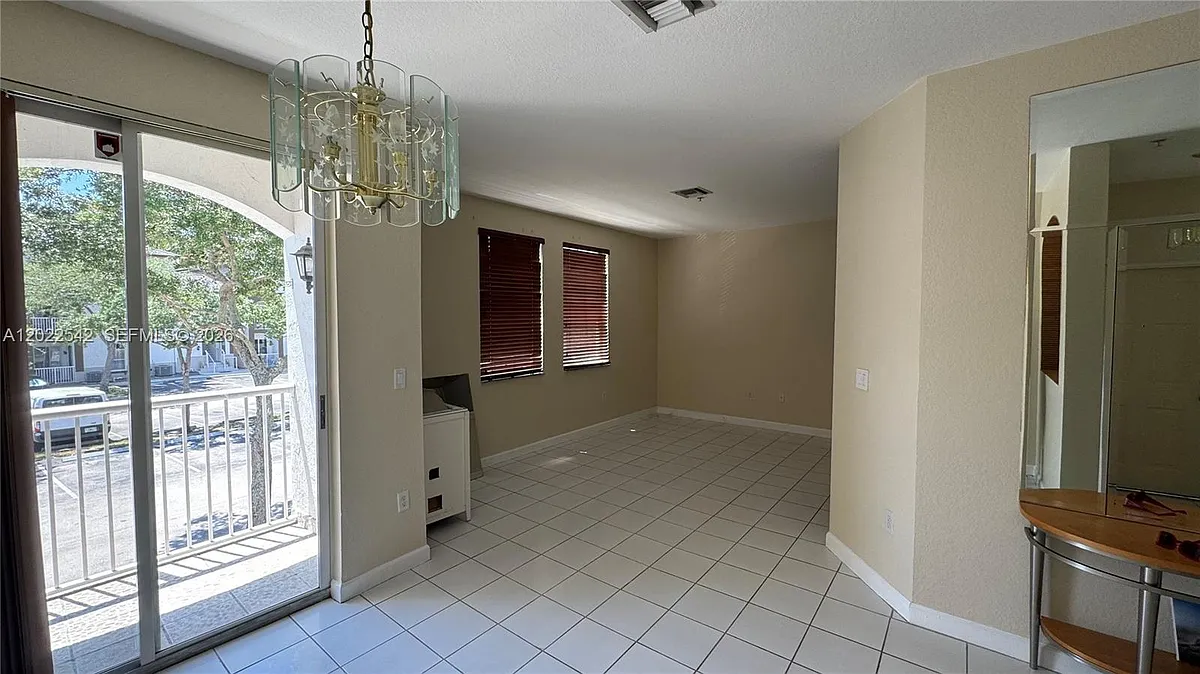 Building Photo - 4311 SW 160th Ave #206