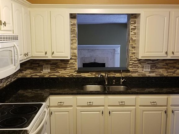5th image of 3219 Honeywood Dr