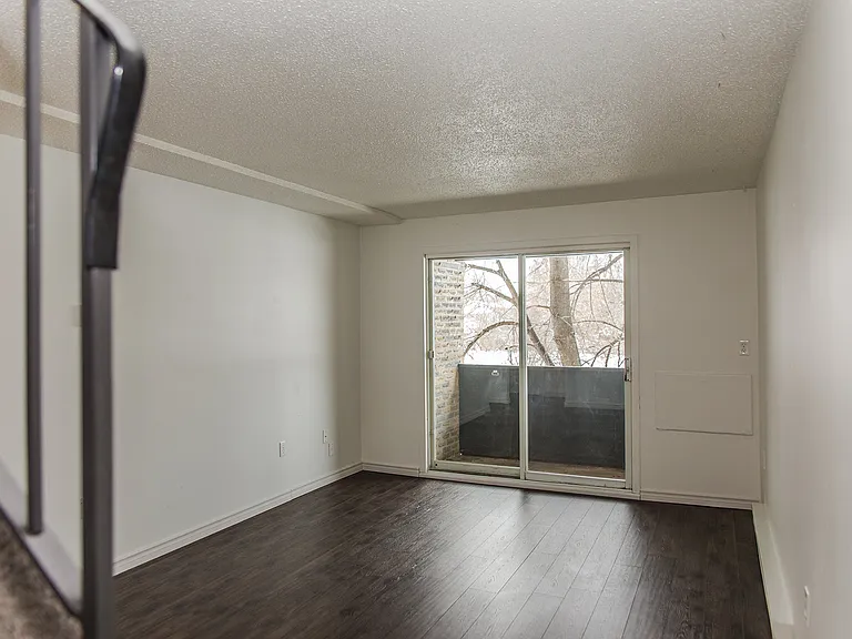 1375 Kensington Pkwy — Photo 7