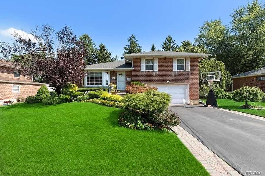 1st image of 113 Oakwood Dr