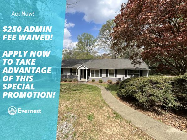 1345 Twin Oaks Cir SE