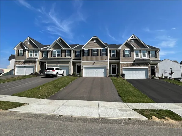 1701 Canterbury Dr, Imperial, PA 15126