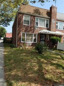 4701 213th St, Flushing, NY, 11361