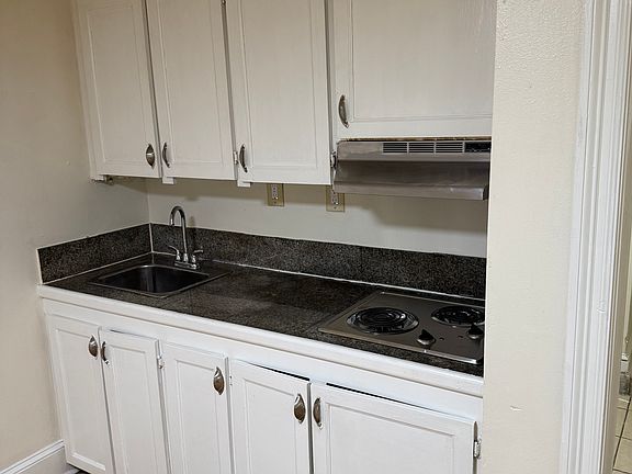 2nd image of 1808 Elysian Fields Ave #5