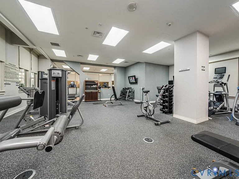 230 N 6th St #U325 — Photo 25