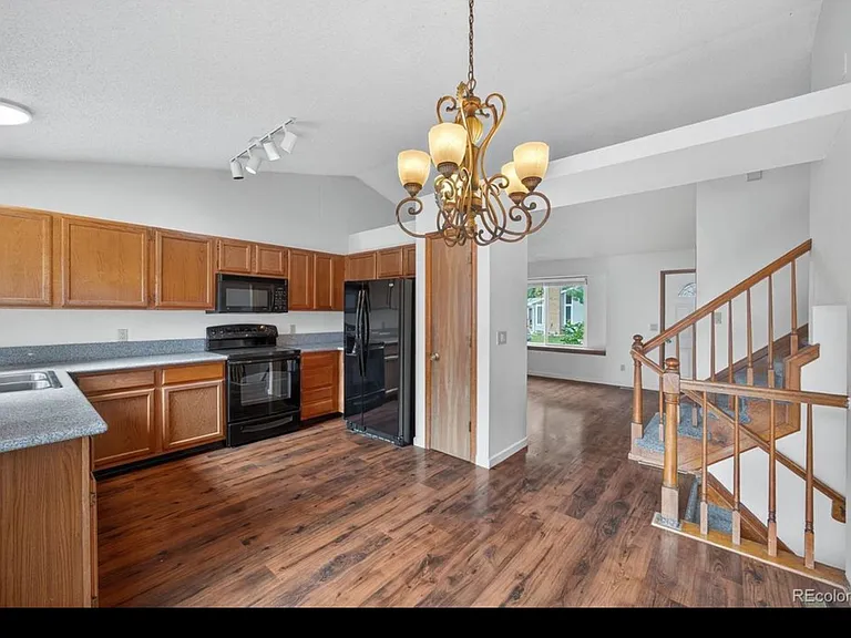 250 Cypress Ln — Photo 21
