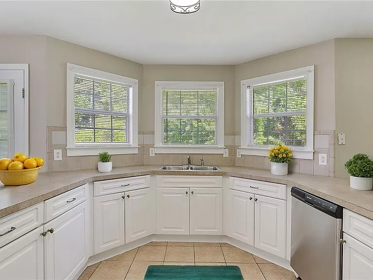 312 Eagle Way — Photo 10