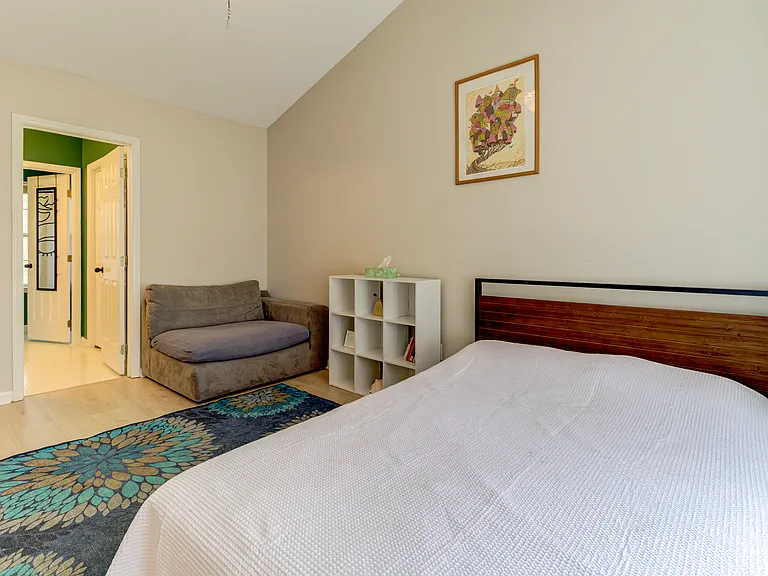 201 Adele Ct — Photo 10