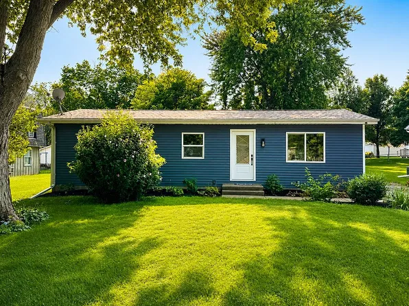 207 N Chestnut St, Tremont, IL 61568