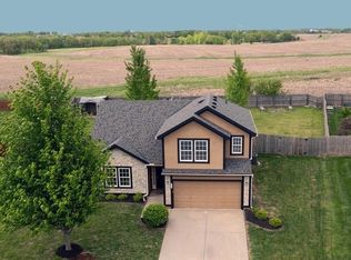 3725 N 152nd Ct, Basehor, KS 66007