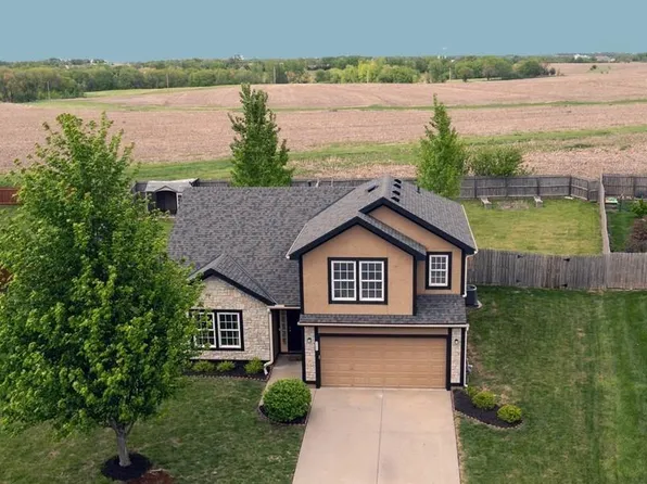 3725 N 152nd Ct, Basehor, KS 66007