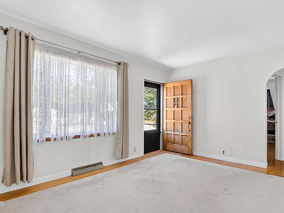 2nd image of 240 7th St NE