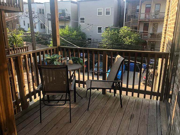 918 W Roscoe St #2 — Photo 11
