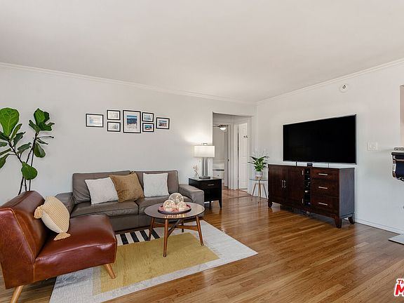 3rd image of 7706 Shady Cove Ave