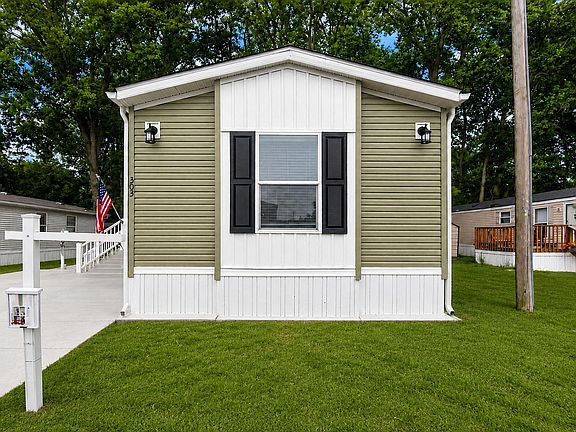 Exterior Image-1-Skyline 303 Marysville Estates