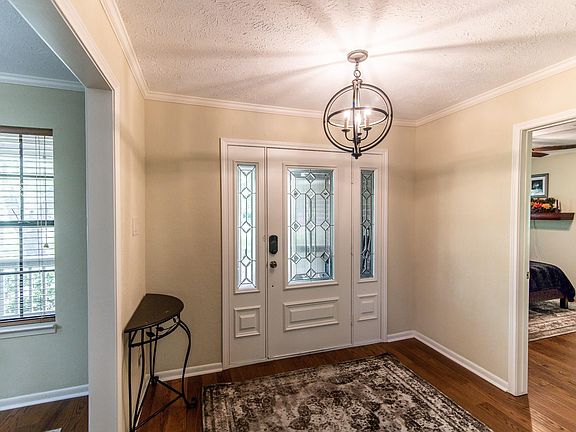 2nd image of 108 Trailwood Dr
