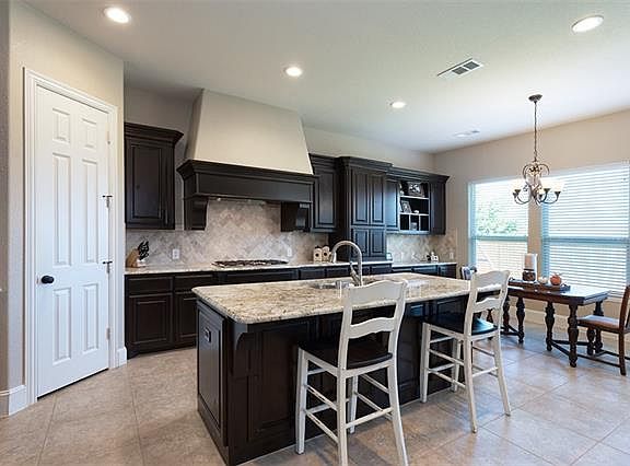 5th image of 4250 Whitley Place Dr