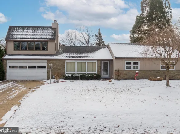 702 Indiana Ave, Lemoyne, PA 17043