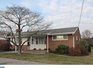 9 W Lincoln Ave, Robesonia, PA 19551