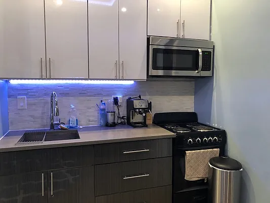 Rented by Fifth & Forever LLC | media 23