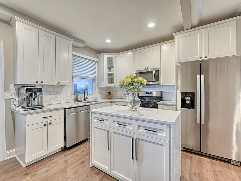 1455 Stevenson St — Photo 10