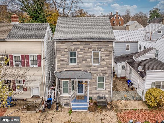 5th image of 365 Prince St