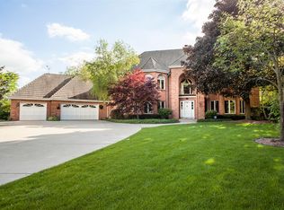 4745 Three Meadows Dr, Brookfield, WI 53005