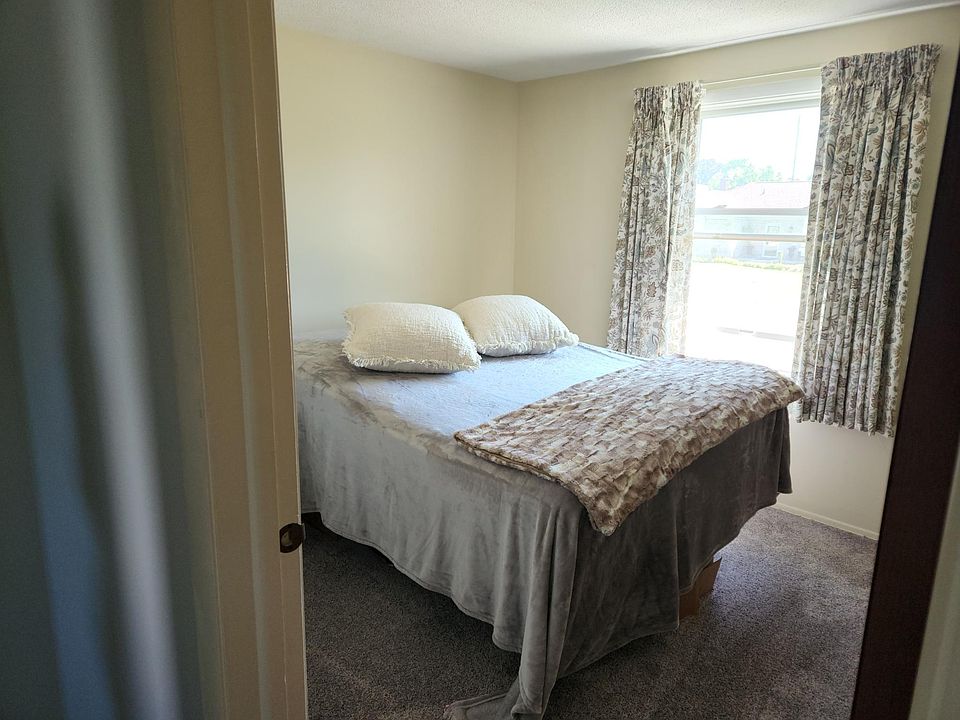 92 Towers Blvd, Cheektowaga, NY 14227 Zillow