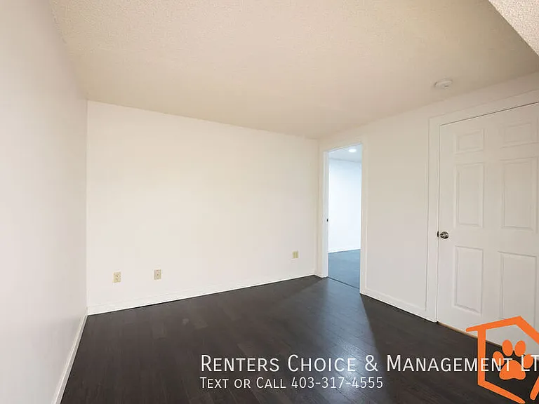 27B Laval Pl W — Photo 6