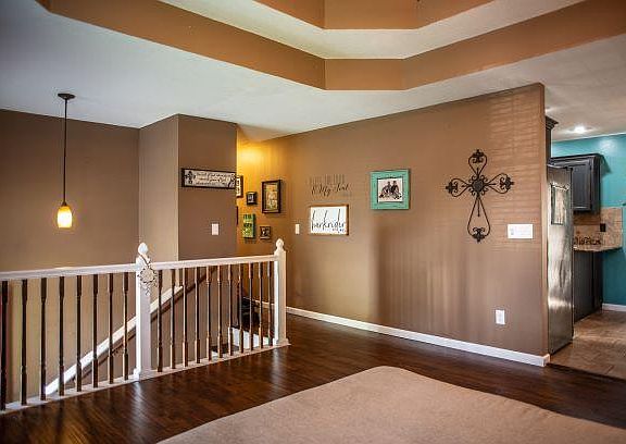 5th image of 713 S Darin Ln