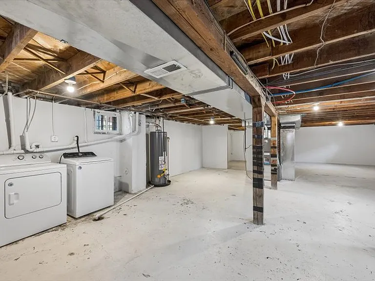 4759 Pearl St — Photo 12