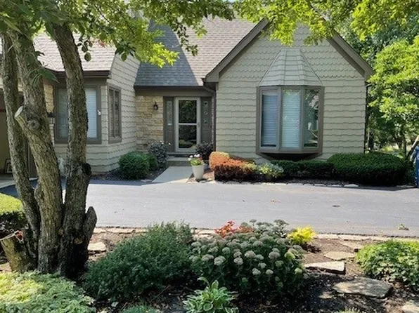 1021 Troutlilly Ln #1021, Darien, IL 60561