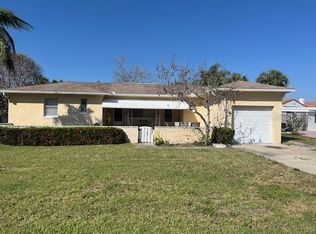 15803 2nd St E, Redington Beach, FL 33708