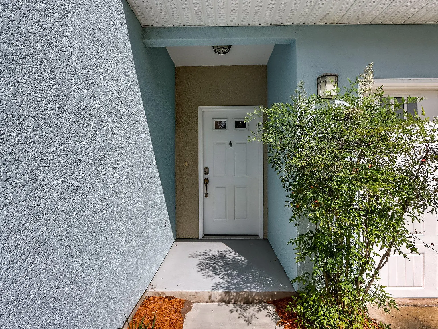 3 bed, 2.5 bath, 1477 sqft, $2,200 — Photo 4