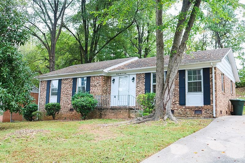 1st image of 3105 Shallowford Dr