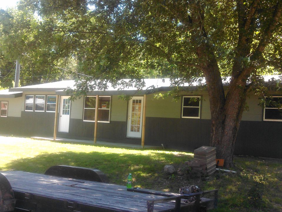 Front of house before landsc