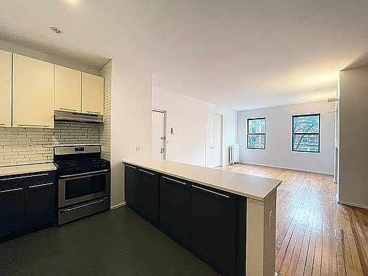 3rd image of 3604 Broadway APT 3N