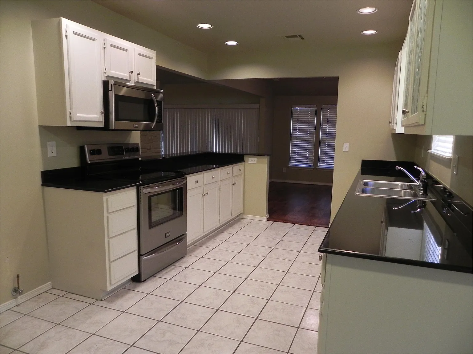 7834 S. 72nd E. Ave. - 1 — Photo 2