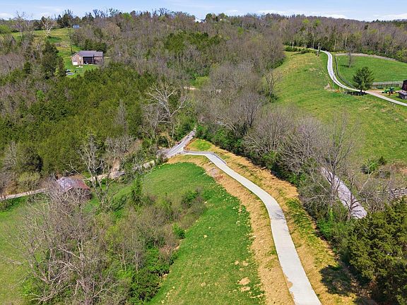 4th image of 700 Maple Grove Rd