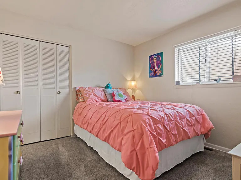 4433 John Jay Ln — Photo 17