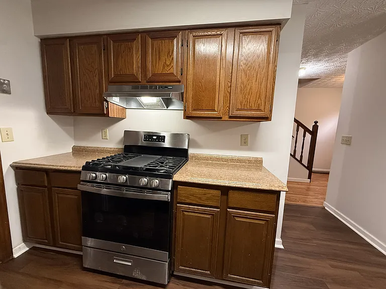 1126 Booth Ct SW — Photo 6