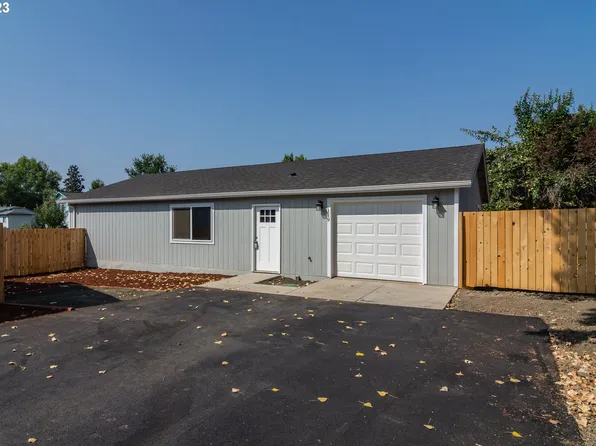 189 SE Darrell Ave, Winston, OR 97496