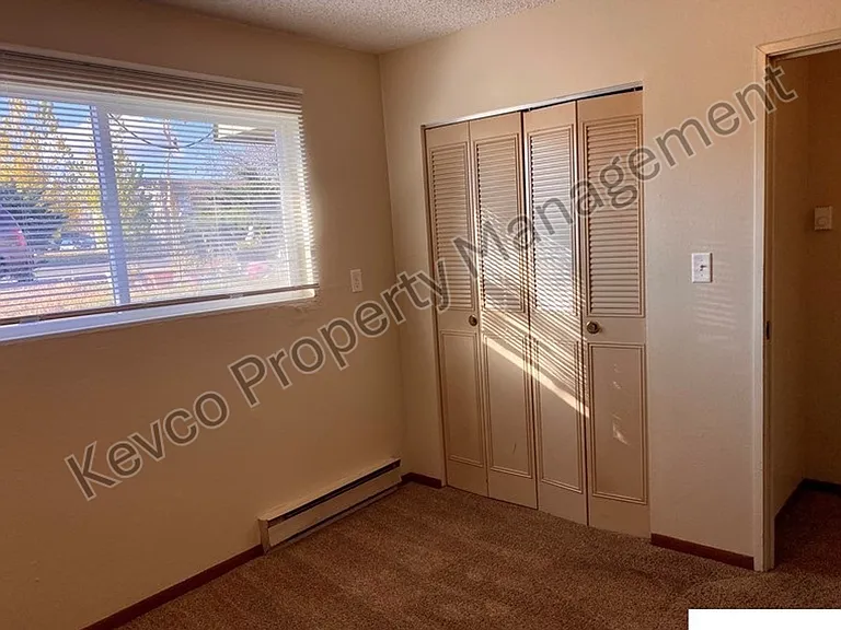 1812 Pecan St — Photo 8